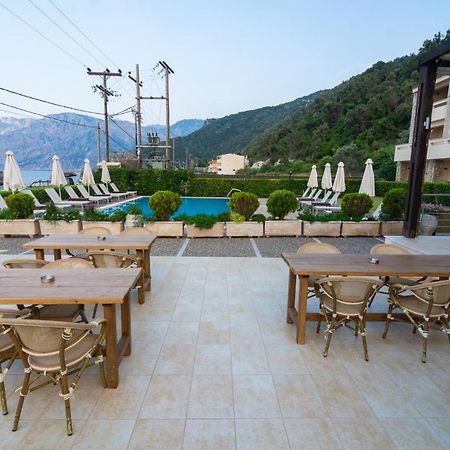 Готель Casa Laios Paralia Chiliadou Екстер'єр фото