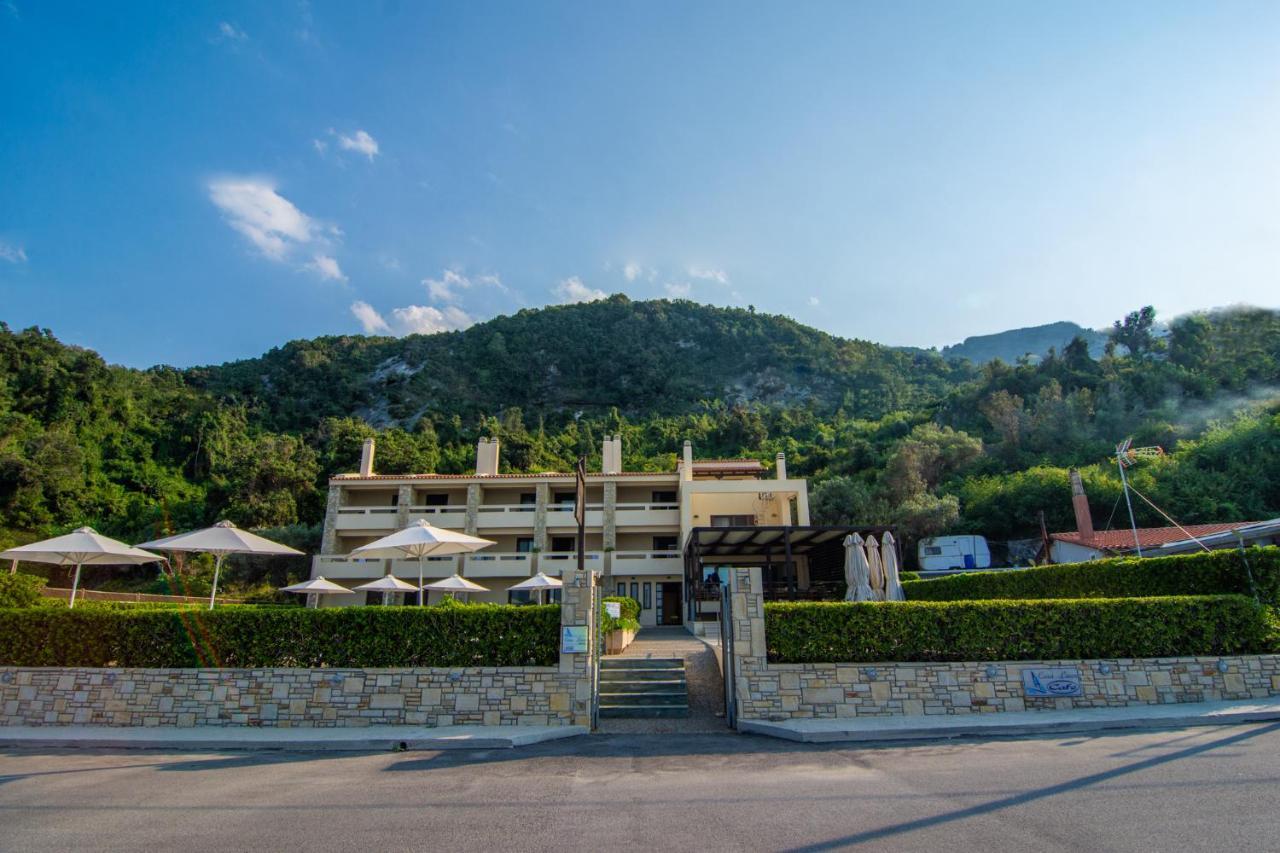 Готель Casa Laios Paralia Chiliadou Екстер'єр фото